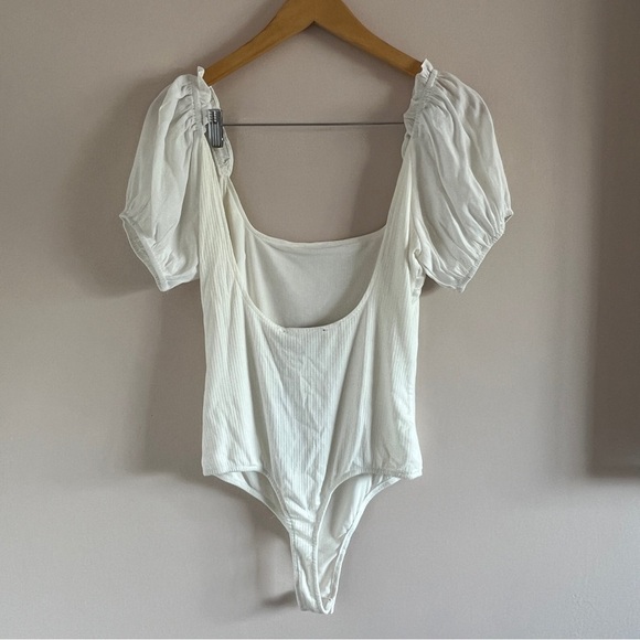 Lulu’s | NWT White Bodysuit - Picture 2 of 5